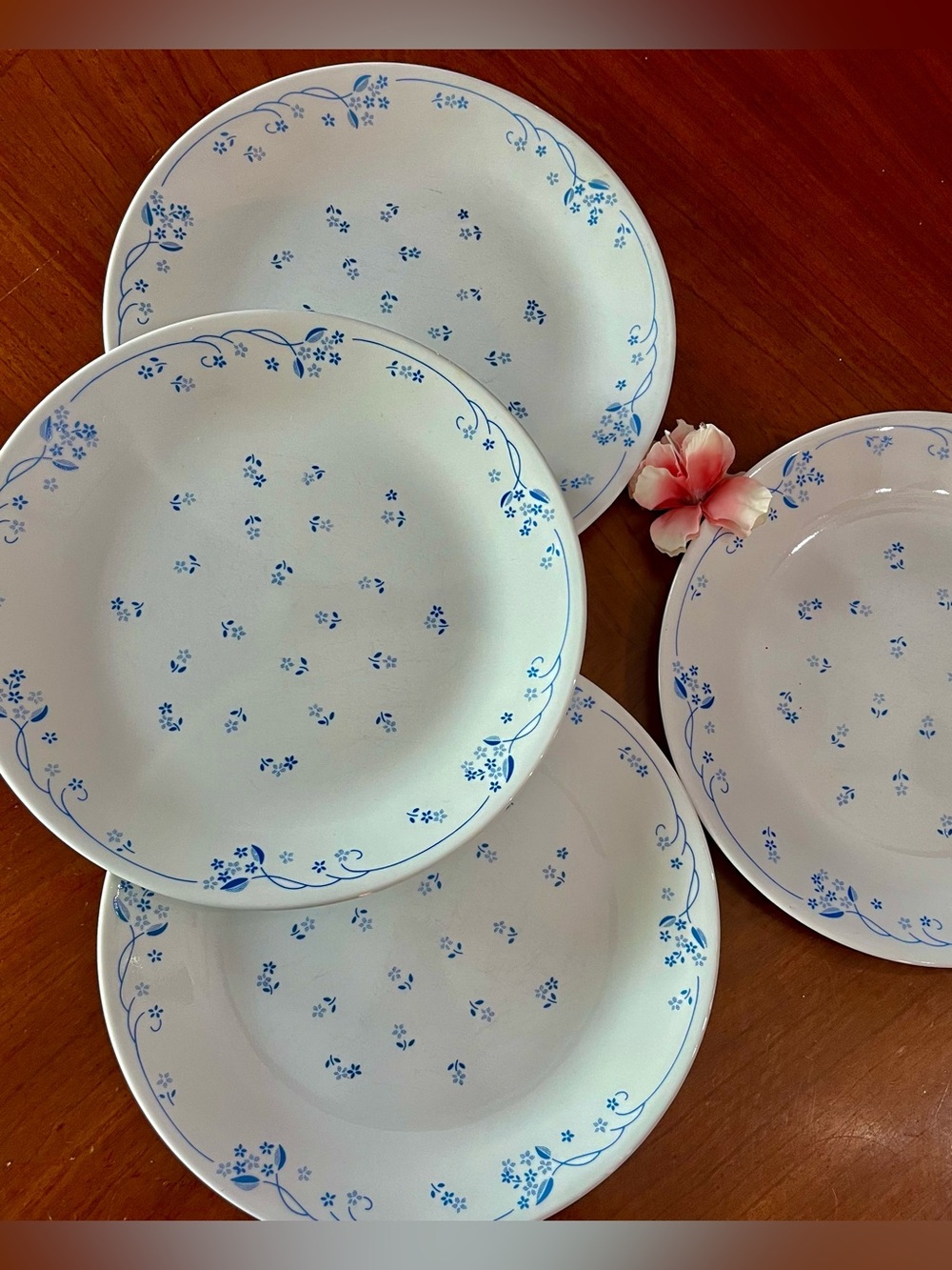 Vintage Corelle "Provincial Blue" Dinner Plates 10.25” – Set of 4 by Corning